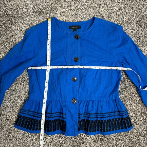 Ann Taylor Boho Embroidered Linen Blend Cobalt Blue Peplum Top S - Picture 9 of 11